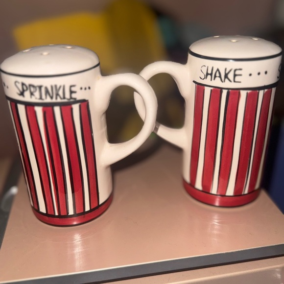 Striped Red and White Ceramic Popcorn Salt and Pepper Shakers - Picture 2 of 2